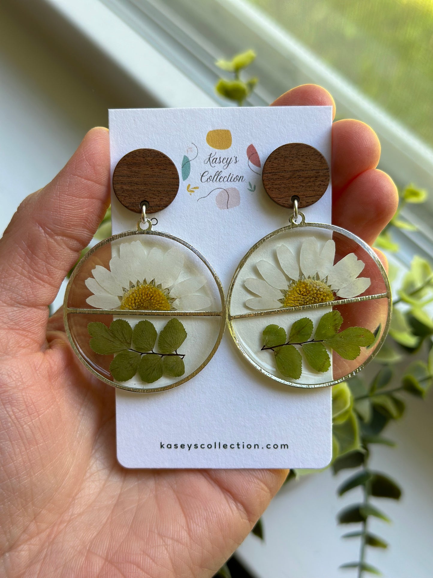 Daisy Fern Dangles