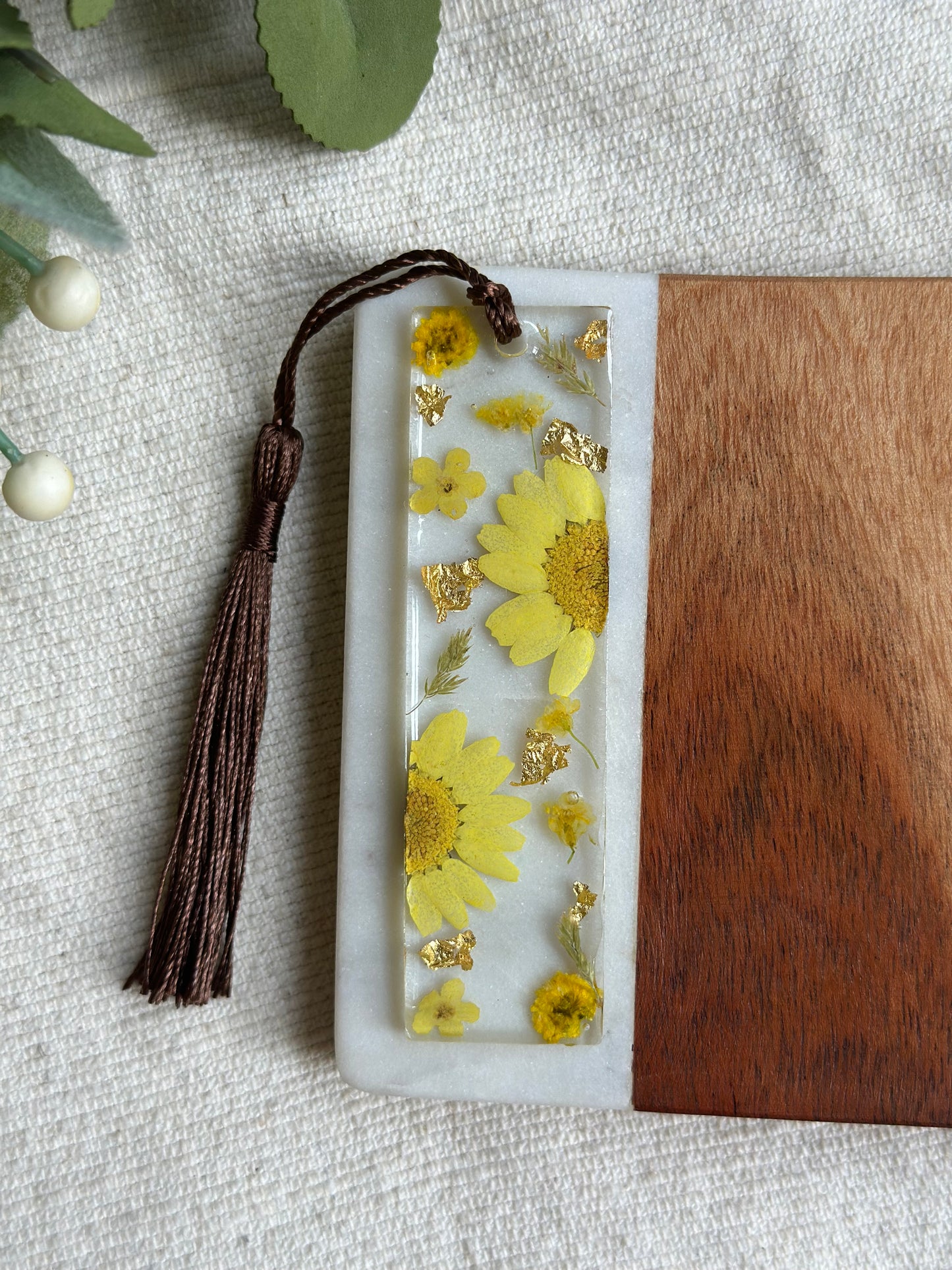 Yellow Daisy Bookmark